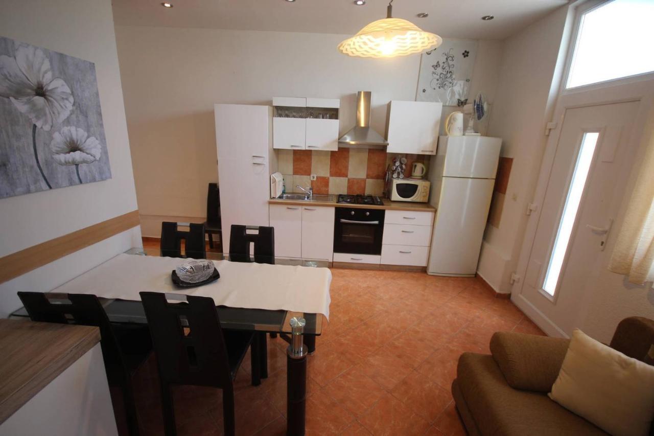 Family Apartment Mirela Borik Zadar Eksteriør bilde